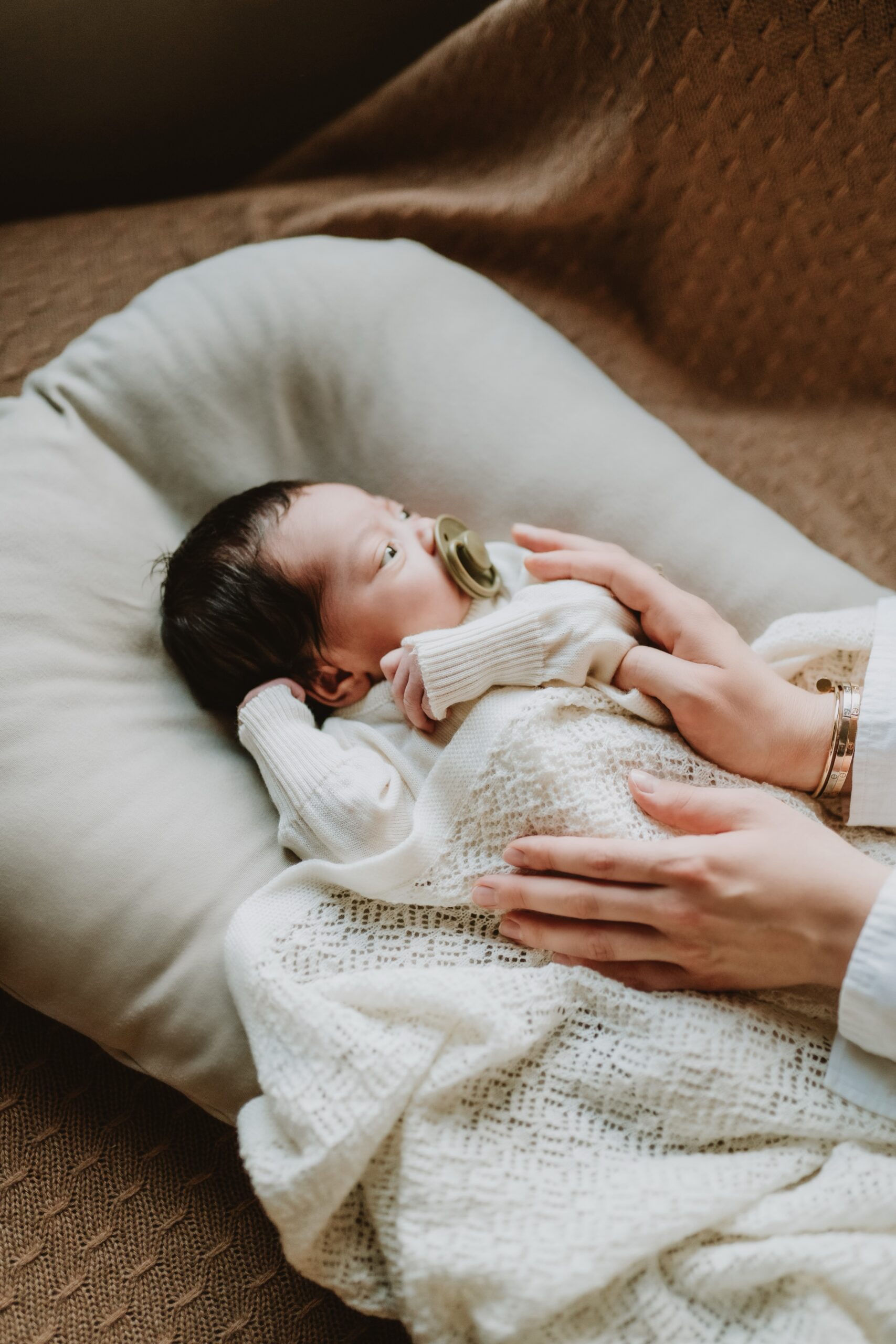 KINKEKOMPLEKT DELIGHT BEEBILE (beebitekk ja bonnemüts)