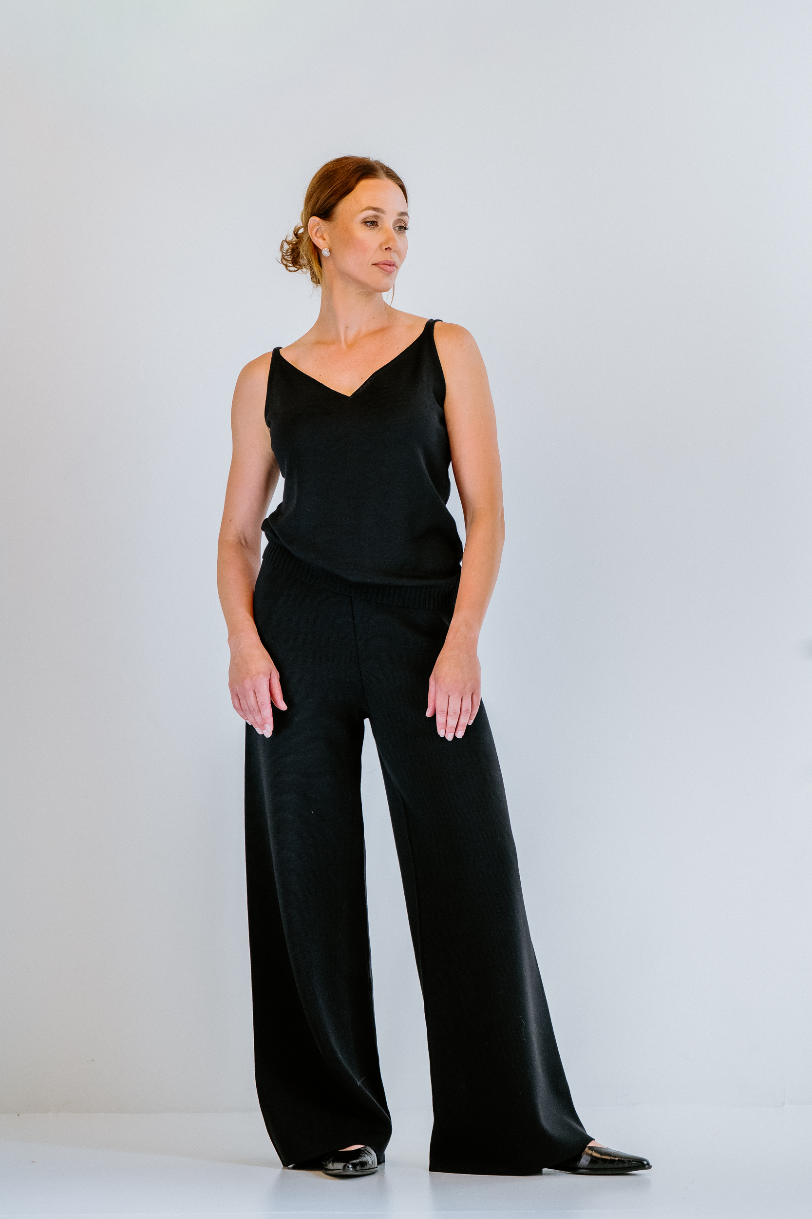 Naiste meriinovillane must top